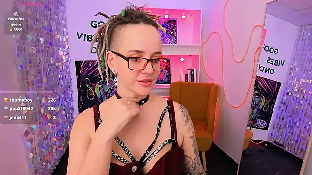 LisaFoxy_y Chat XXX live