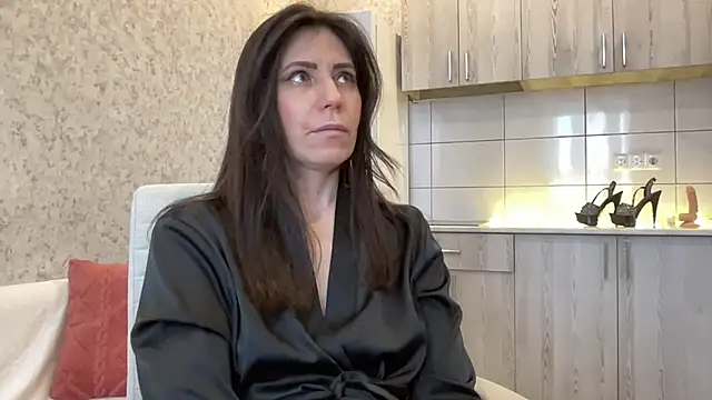 HotyWinter élő XXX-chatje