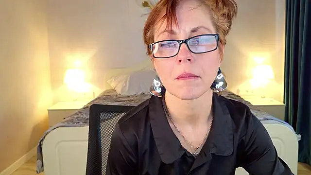 LioraWeiss Show in webcam