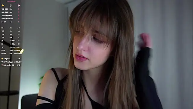 ClarineCasebolt – Naživo XXX chat