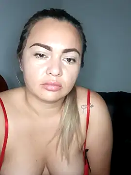 lucy_estrrのライブXXXチャット