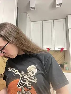 MartiniiSelenna's Live XXX Chat