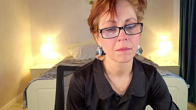 LioraWeiss 现场XXX聊天