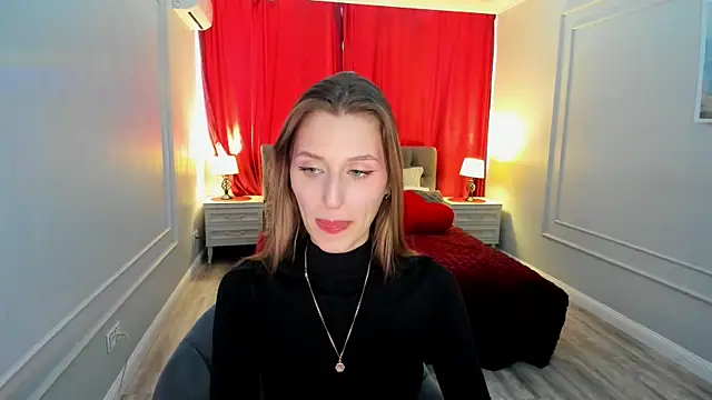 NaturalBeaty: διαδικτυακό σόου στην κάμερα