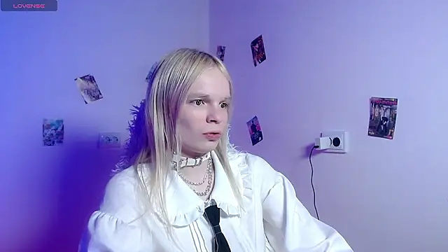 Emily_Nyaffee Chat XXX in diretta