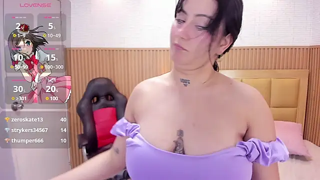 LOLAMAXI live XXX chat