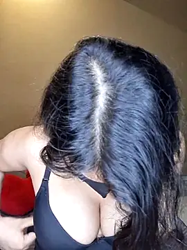 Noor-Bold live XXX chat