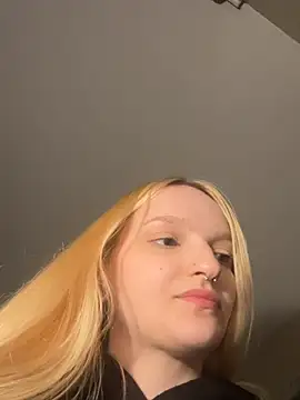 lexuslover687 Adlı Modelin Web Kamerası Şovu