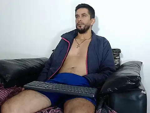 _Grasshopper's Live XXX Chat