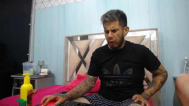 allison_max_tattoo 现场XXX聊天