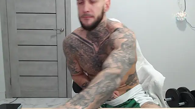 maxi_foxxx Pertunjukan Webcam