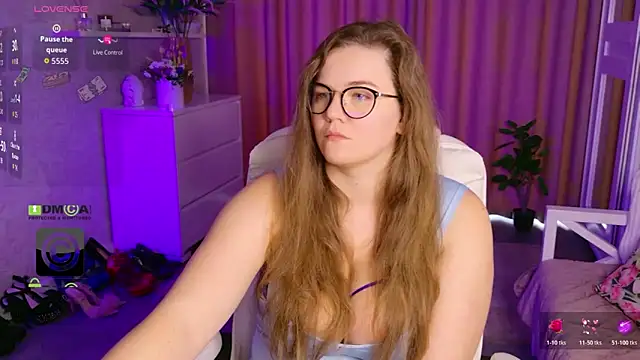 KellyKleine live XXX chat