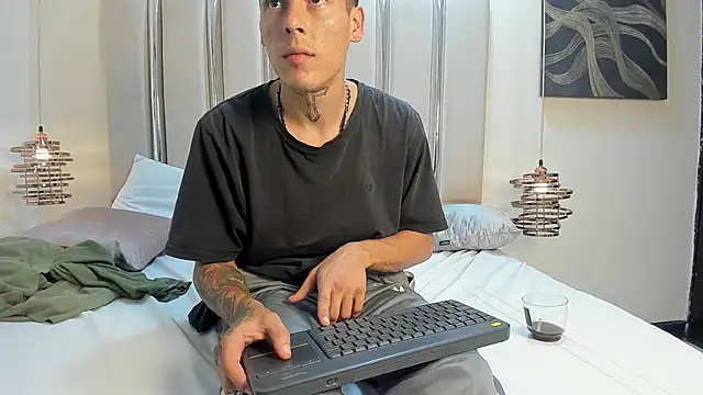 Ethan_Wolfe Webcam-Show