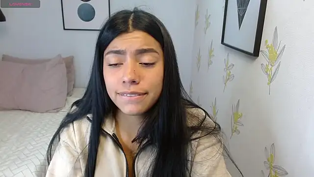 Laia_white Adlı Modelin Canlı XXX Sohbeti