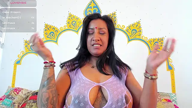 LadyNahir Live XXX-chat