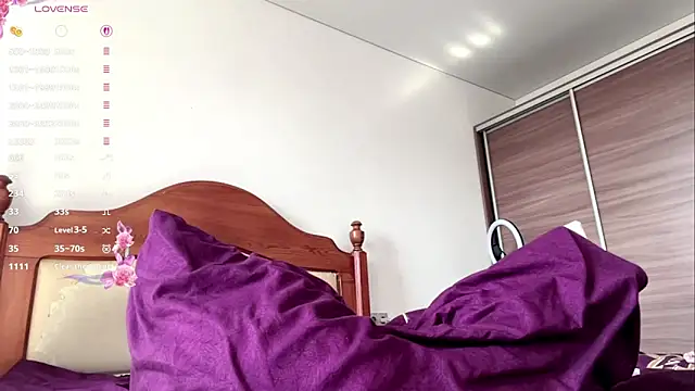 Little_ines Chat XXX live