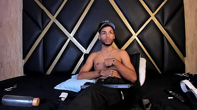 Thiagoferreti's Live XXX Chat