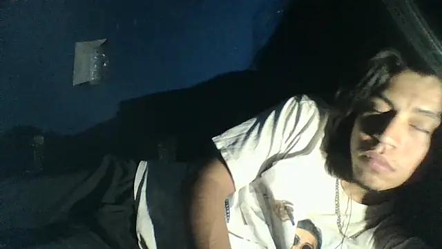 AlexAlejandro13's Live XXX Chat