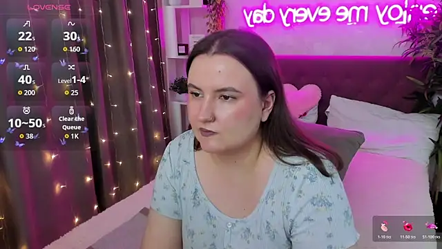 FeralPeach's Live XXX Chat