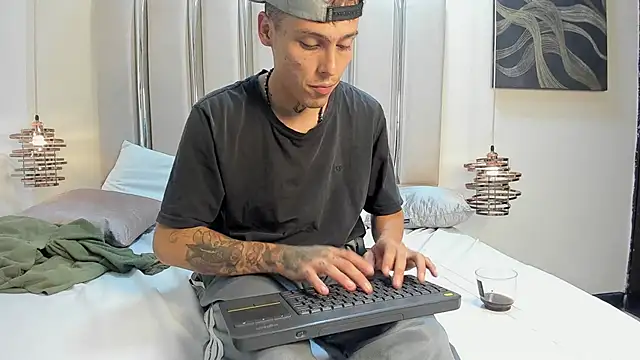 Ethan_Wolfe Webcam-Show