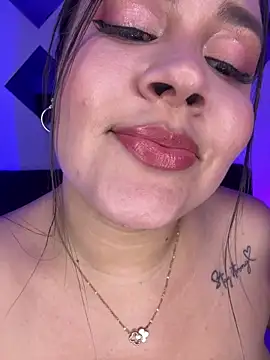 Chat +18 de Bella-kim- ao vivo