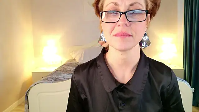 LioraWeiss' Live XXX Chat