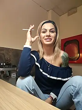 دردشة TiffanyMaze الجنسية المباشرة