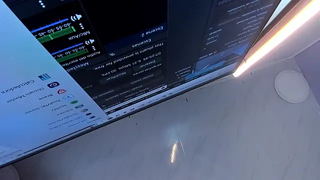 Chat XXX en directo de JaneeDaviss