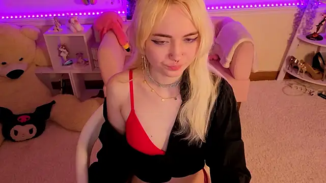 Iris_Ivory Pertunjukan Webcam