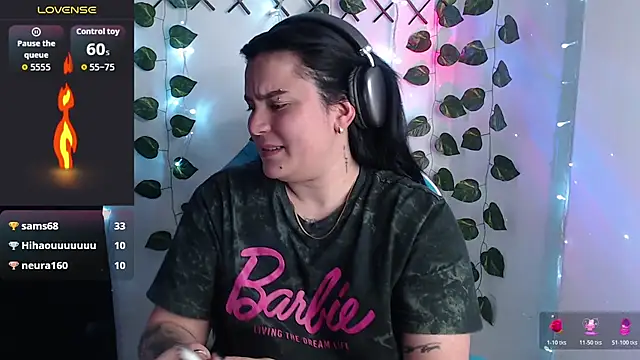 Nika_1_'s Live XXX Chat