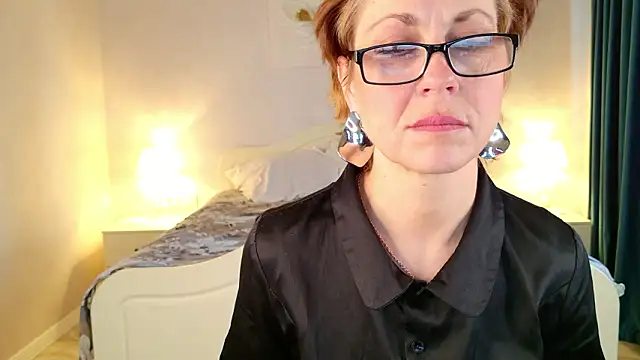 Chat +18 de LioraWeiss ao vivo