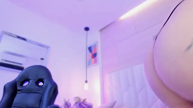 io_chie_ 即時 XXX 聊天