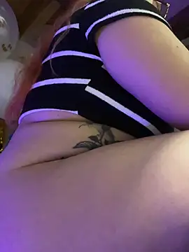Sophia_Weest99 élő XXX-chatje
