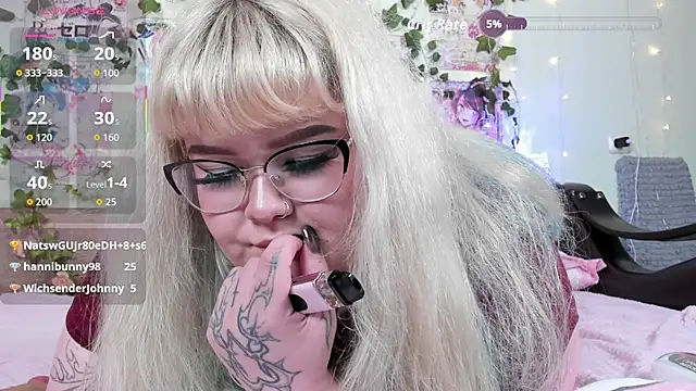 دردشة _CandyM1lky_ الجنسية المباشرة