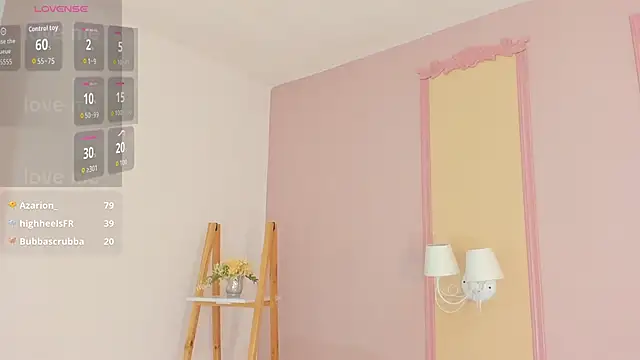 _naylaa_のウェブカメラショー