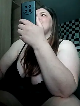 IONY_ROYAL_1111 Adlı Modelin Canlı XXX Sohbeti