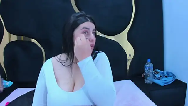 Chat +18 de Criistaal_ ao vivo