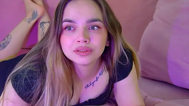 دردشة AnitaVenture الجنسية المباشرة