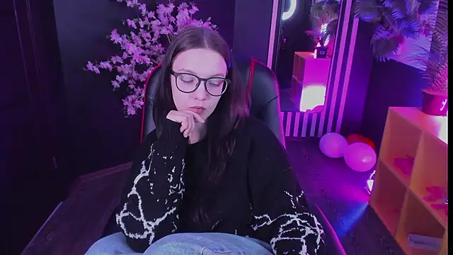 Emily_tender Adlı Modelin Canlı XXX Sohbeti