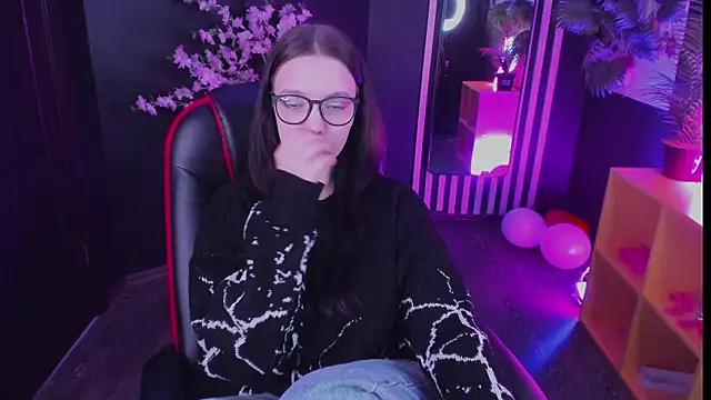 Онлайн чат XXX Emily_tender