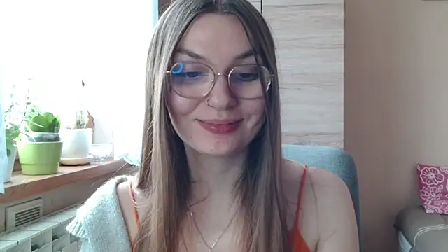 LooveELLYx 即時 XXX 聊天