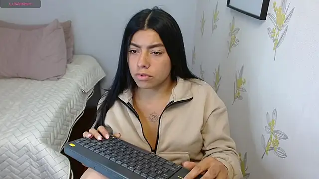 Laia_white's Live XXX Chat