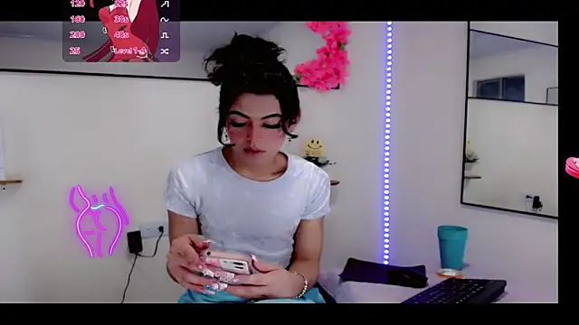 Pokazy przed kamerką – NathalialLooes