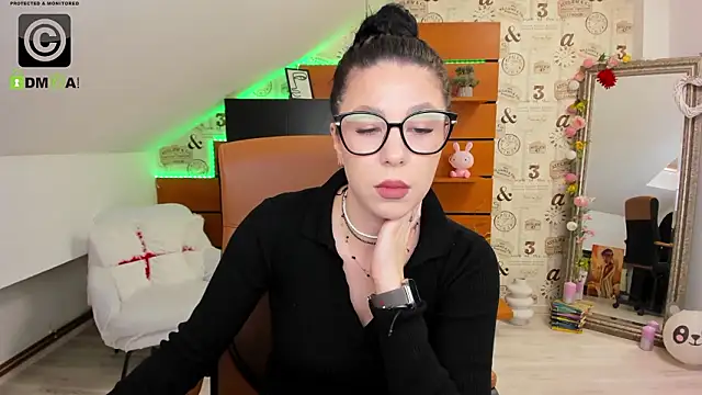 EmillyTaylor live XXX chat