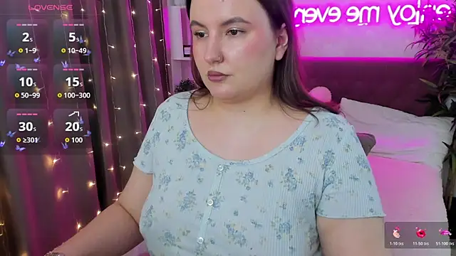 FeralPeach Chat XXX in diretta