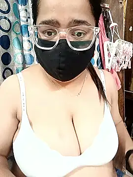 GangbangCouple 现场XXX聊天