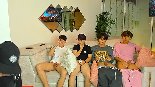 Houseofwarrios Adlı Modelin Canlı XXX Sohbeti