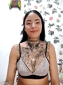 cristal__ks Adlı Modelin Canlı XXX Sohbeti