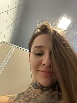 KishaMur Adlı Modelin Canlı XXX Sohbeti