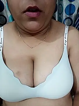 Chat +18 de GangbangCouple ao vivo